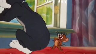 Tom Sees Jerry… And You KNOW What Happens Next! 😂🐱🐭