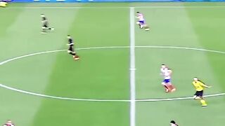 O gramado é o palco, e quando Neymar domina a bola, o espetáculo é digno de um verdadeiro Smooth Criminal! 🪄🔥