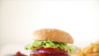 CHEESEBURGER 13