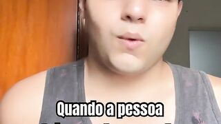 Quando a pessoa brinca na hora errada.
