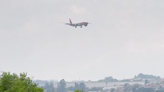TAAG Angola Airlines Boeing 777-300(ER) landing at Guarulhos International Airport