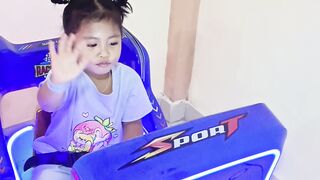 Si kecil Penuh Cerita