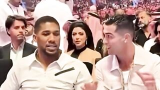 Sisi Lain Cristiano Ronaldo: Dari Lapangan Hijau ke Ring Tinju?! 🥊⚽