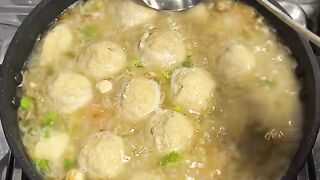 Resep Kuah Bakso Sapi Ngaldu Banget & Gurih Segar, Serasa Makan di Warung Bakso!