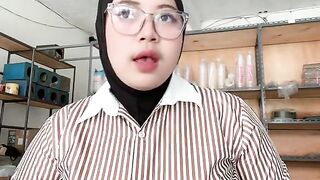 boobs hijab