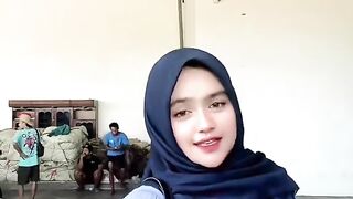 boobs hijab 2