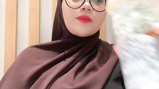 boobs hijab 3