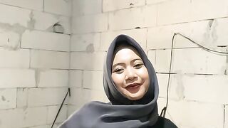 boobs hijab 4