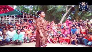 You’ve never seen a Bangladeshi village dance like THIS! 🇧🇩💃 Wait for the ending! 😍”