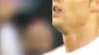 ⚽🔥 Cortes de Futebol — Só os Lances que Fazem a Torcida SURTAR! 🥅🔥 #Futebol #Cortes #Gols #FutebolBrasileiro #Shorts 2