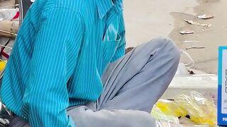 Kabhi Is Logo Se Kuch Na Kuch Liya Karo