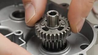 DO YOU KNOW WHAT KIND OF MOTOR BIKE IS THIS
