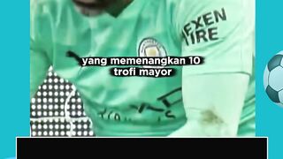 Gaji jalan, trofi numpuk, tapi hampir gak pernah keringetan di lapangan. Scott Carson fix pemenang kehidupan! 🏆😭