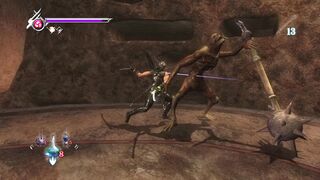 Ninja Gaiden subindo e matando monstros chatos