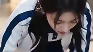 Gadis miskin dibuang orang tua—tapi punya 5 saudara mafia miliarder, semua manjain dia!