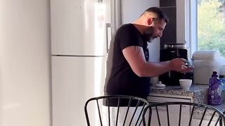 MARIDO NÃO SABE POR AÇUCAR NO CAFÉ