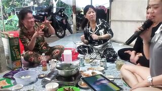 Ngày  lễ  ở  miền tây