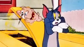 Jerry’s Tiny Trick Leaves Tom Completely Confused! 😂🐭