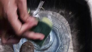 the activity of manual washing dishes