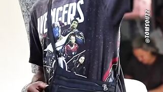 Tentou intimida o senhor mais ele era muito bravo 😂😂