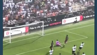 Barca menang telak, tapi selebrasi mereka juga mencuri perhatian! 👀