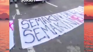 quoted dari pria satu telur itu lagi
