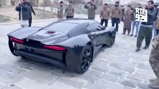 Afganistan suports car