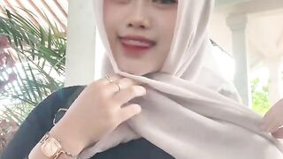 boobs hijab 20