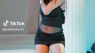 A high-energy dance performance you don't want to miss! 🔥 Watch till the end and rate the moves!