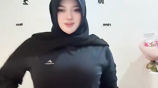 hijab boobs 3