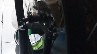 Berputarnya roda sepeda