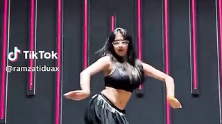 Perfect Dance Moves | Viral Dance Performance