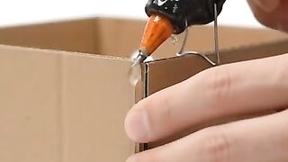 Como Fazer um Projetor de Cinema Retrô de Papelão (ASMR DIY)