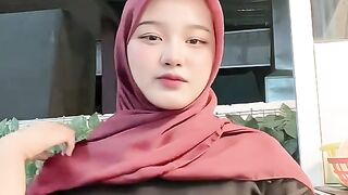 boobs hijab 21