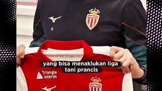 Filipe Luís beda kelas! 🔴⚪