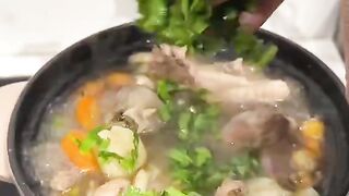 Resep Sop Ayam Kampung Kuah Ngaldu & Segar Praktis