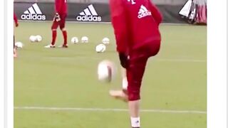😭 “LEWANDOWSKI HAS NO TECHNICAL ABILITY.”
