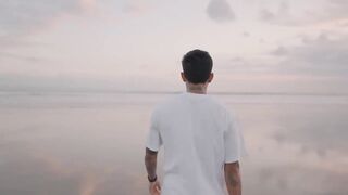 Jacson Zeran - Meski Harus Deng Dia (feat. Glenn Sebastian & Criimson) (Official Music Video).mp4