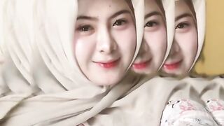 boobs hijab 23