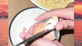jadi gini cara ngupas telor dek