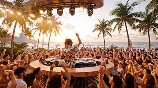 Deep Melodic House Set  Midnight Vibes for Late Night — VELVET HOUSE