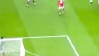 Manchester City berhasil mengalahkan Manchester United dengan skor 1-0