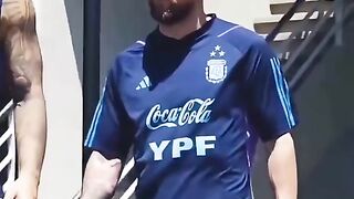 Momen Menakjubkan Saat Messi Latihan