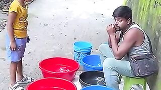 La petite fille .