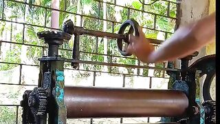 Making Natural Rubber Sheets 🌿 | Amazing Machine Process