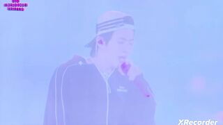 BTS WORLD TOUR (LIVE)