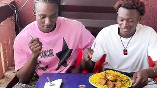 Food challange who gona win 😃😃
