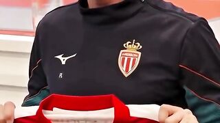 Aura dingin Filipe Luís bikin raksasa Ligue 1 ketar-ketir! 🥶 2
