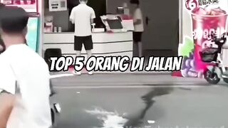 TOP 5 orang di jalan 😅