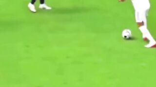 Dunia sepak bola tidak akan pernah lupa apa yang dilakukan Kvara terhadap Mbappé dan Arda Güler 2